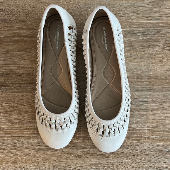 Cloudwalkers by Avenue Jacey Ballet Flat Braided Open Weave Detail White 8W - Picture 2 of 7